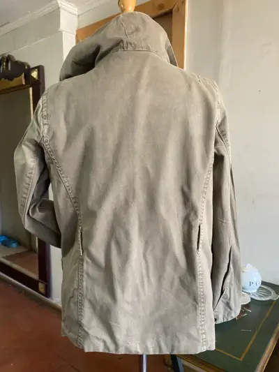 Chaqueta de mujer  color verde con cuello alto - miniatura 3