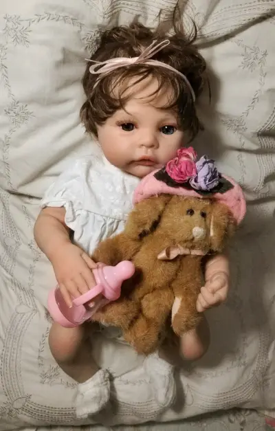 Muñeca realista. - miniatura 1