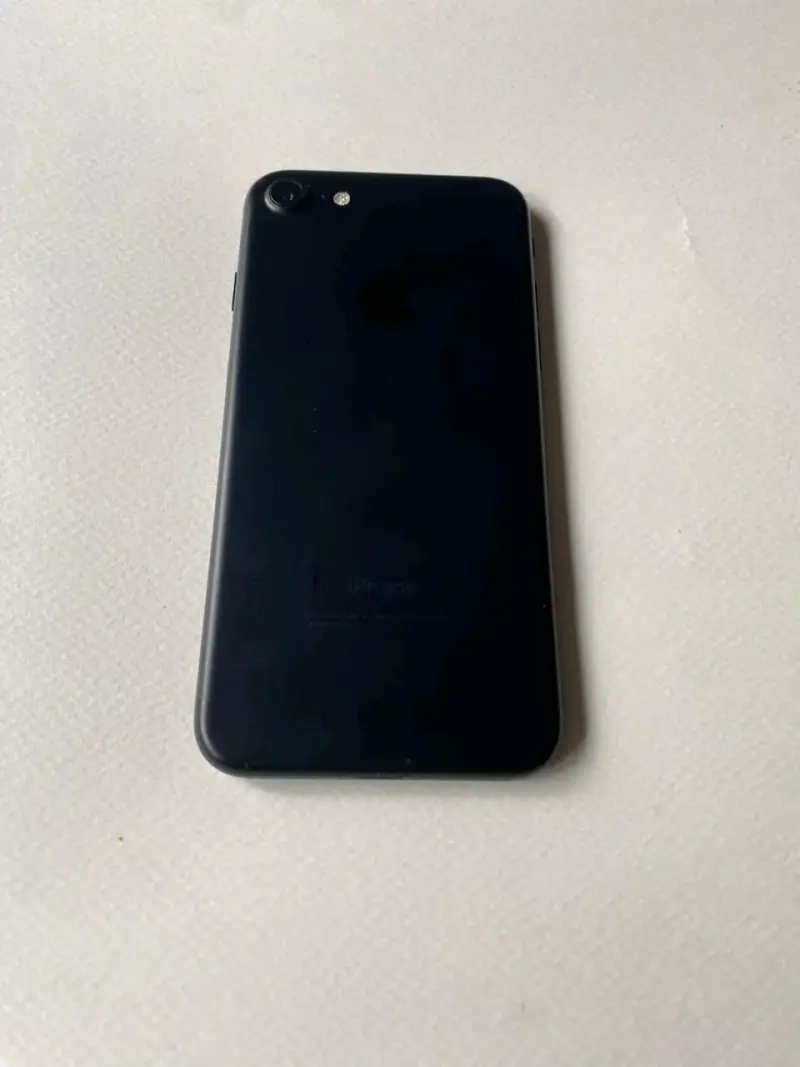 iPhone 7 - 2