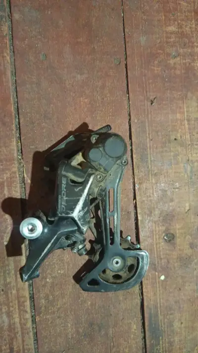 Desviador trasero Shimano Deore para bicicleta - miniatura 1