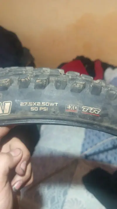 Neumático de bicicleta 27.5x2.50 WT EXO TR - miniatura 3