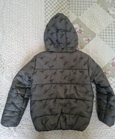 Parka  de niño con capucha y diseño de dinosaurio - miniatura 2