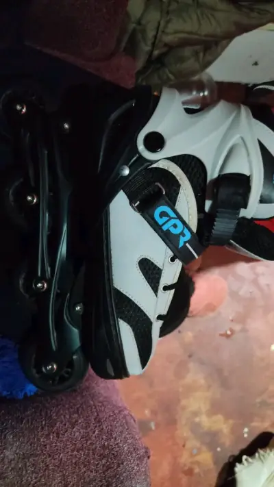 Patines en línea GPR negros y blancos - miniatura 1