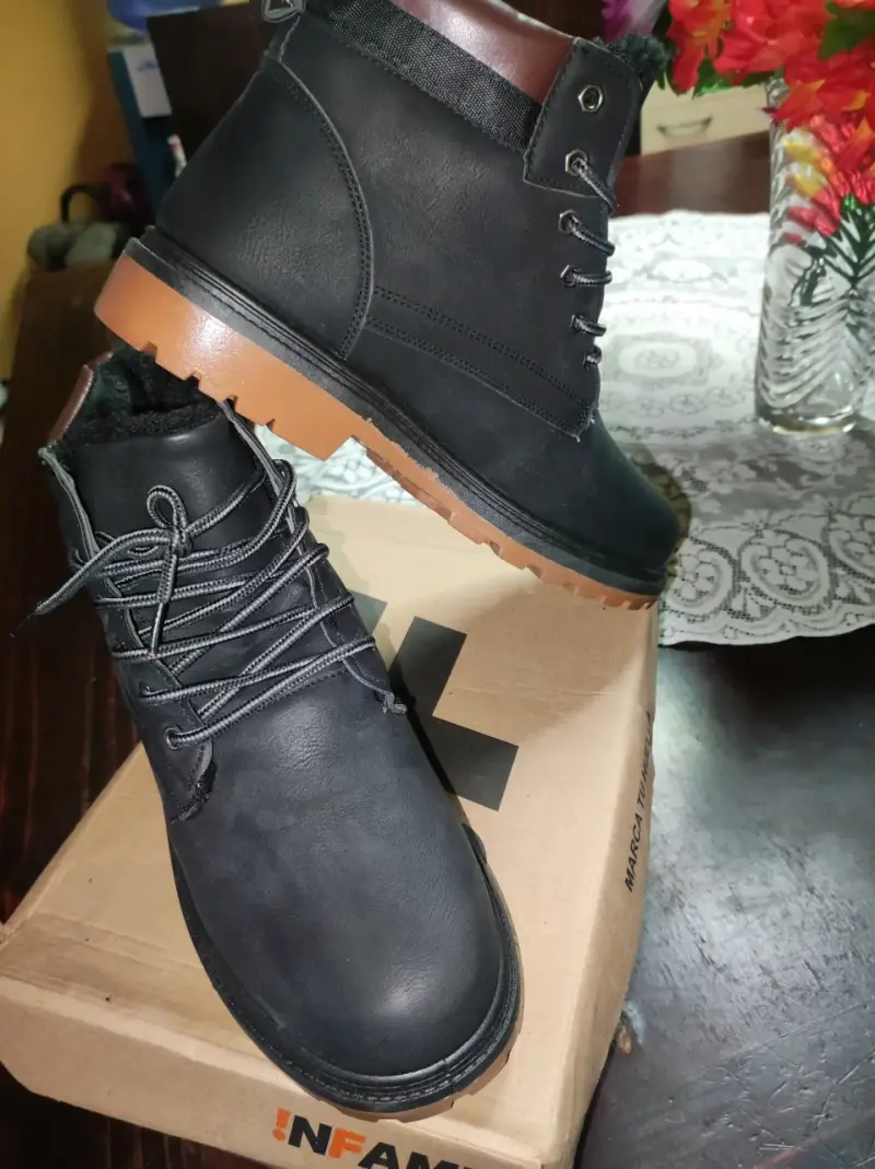 Botas de cuero negro con forro interior cálido - 2