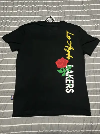 Polera NBA Los Angeles Lakers Negra - miniatura 3