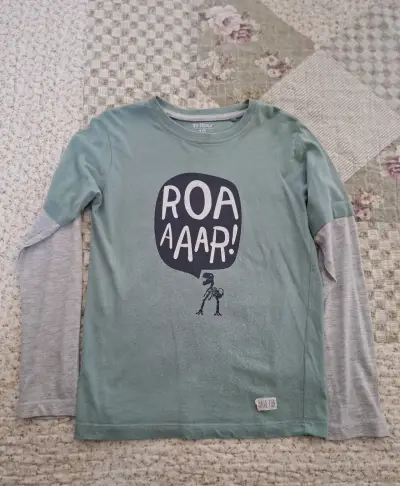 Polera manga larga infantil Tribu verde con diseño - miniatura 1