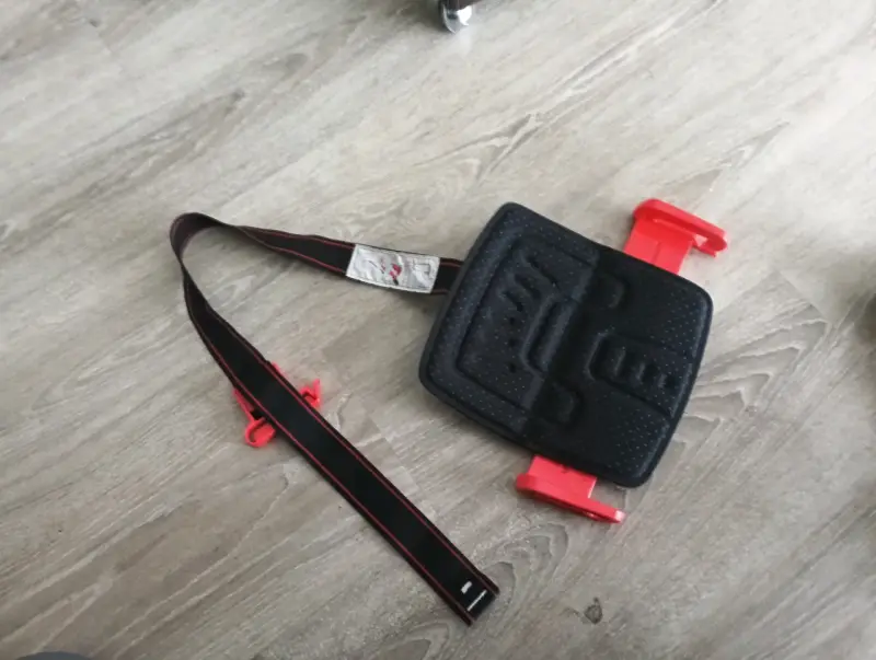 Asiento elevador portátil para niños Mifold - 5