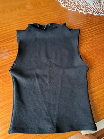 Blusa negra sin mangas Zara talla L - miniatura 5