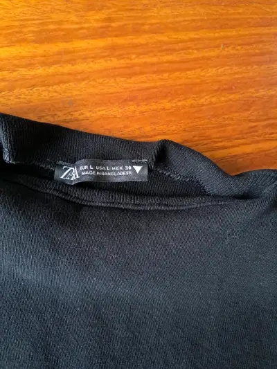 Blusa negra sin mangas Zara talla L - miniatura 6