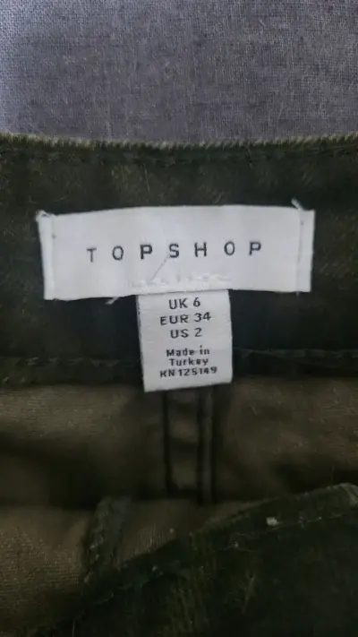 Falda camuflada Topshop talla 34 - miniatura 1