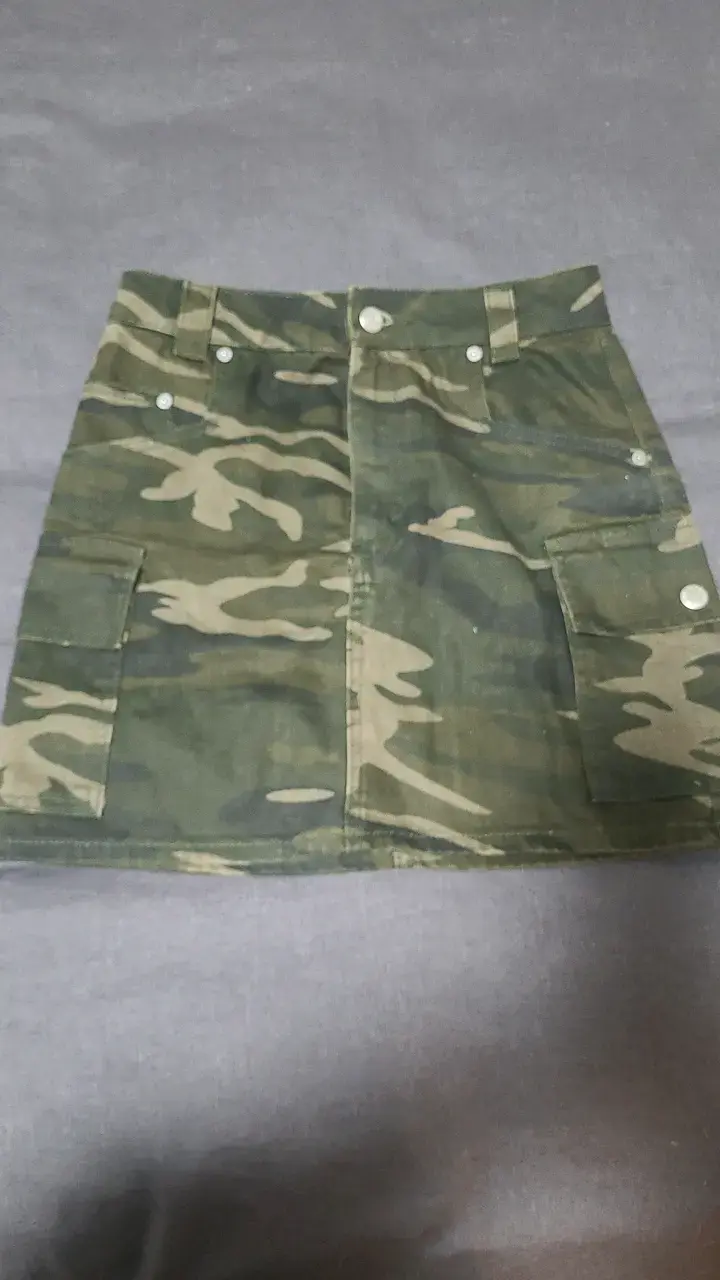 Falda camuflada Topshop talla 34 - 2