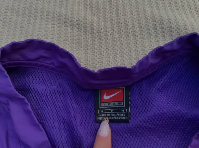 Cortavientos Nike morado para hombre - 3