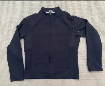Chaqueta deportiva negra Nike Sphere Dry - miniatura 1