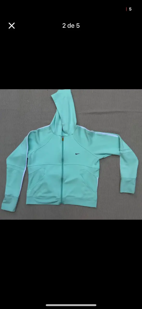 Polerón con capucha Nike verde menta - 2