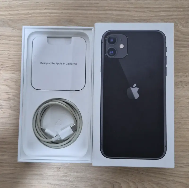 iPhone 11 64GB y 85% de bateria - 2
