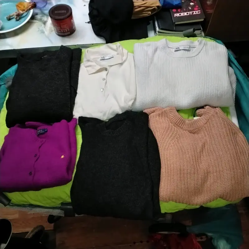 Lote de ropa variada para hombre y mujer - 4