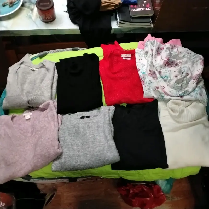 Lote de ropa variada para hombre y mujer - 5