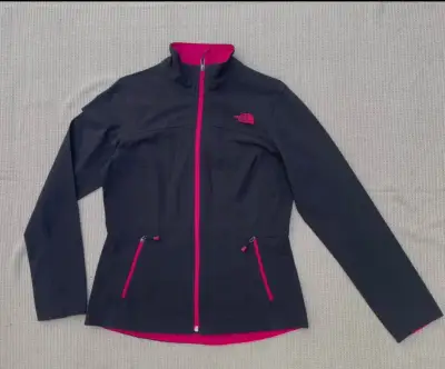 Chaqueta The North Face negra con detalles rosados - miniatura 1
