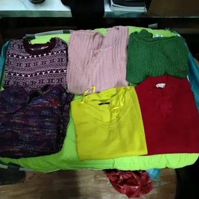 Lote de polerones y poleras para hombre y mujer - miniatura 6