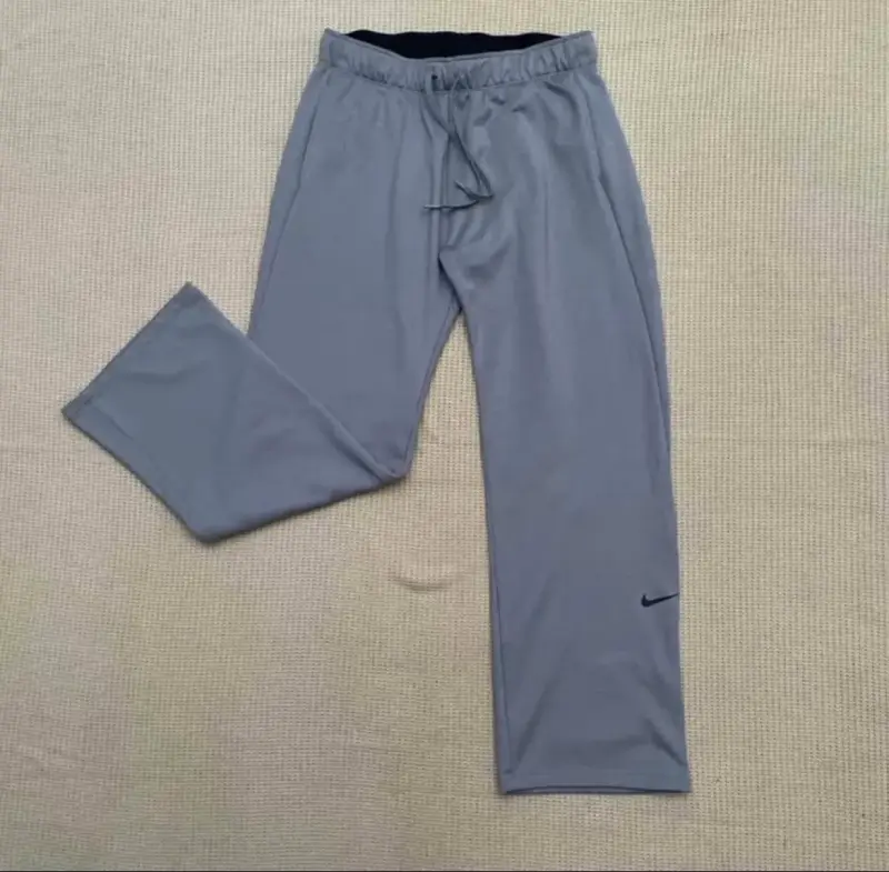 Pantalones deportivos Nike grises para hombre - 3