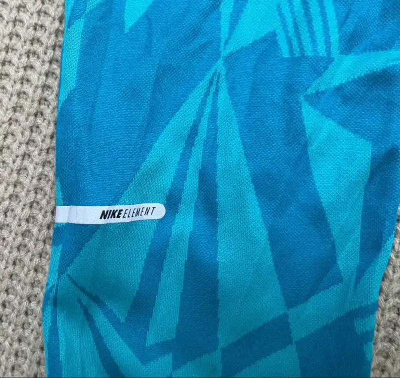 Polera deportiva Nike Element azul para mujer - 2