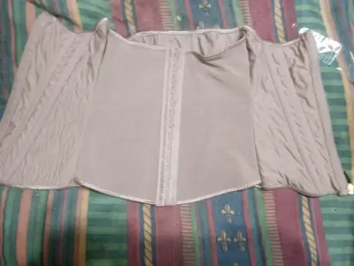 faja color piel - miniatura 3