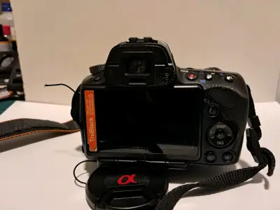 Cámara Sony Alpha 33 con lente y accesorios - miniatura 3