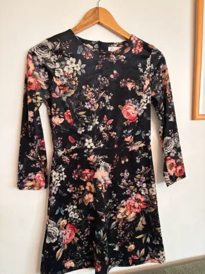 Vestido terciopelo floral de manga larga Sfera - miniatura 1