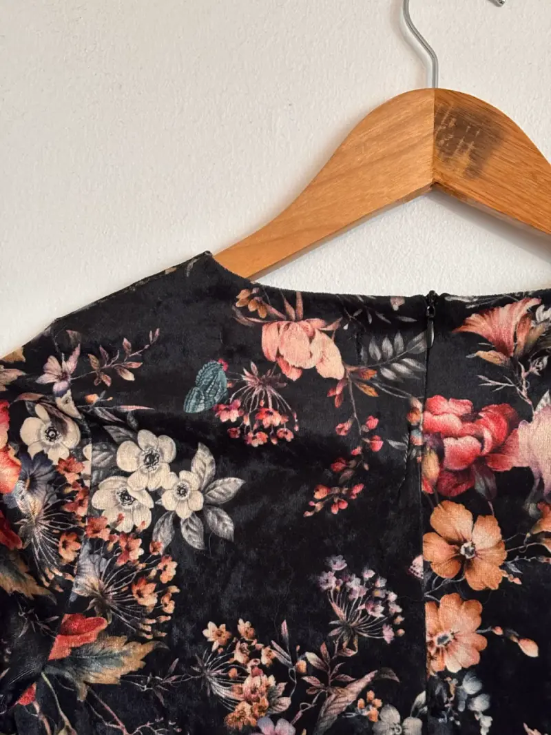 Vestido terciopelo floral de manga larga Sfera - 4