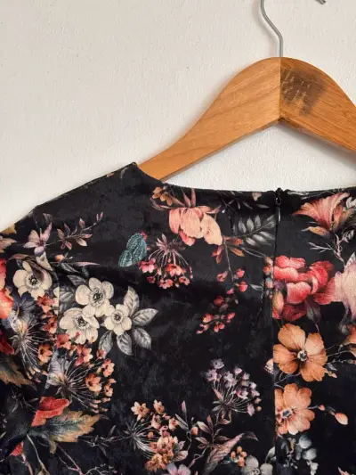 Vestido terciopelo floral de manga larga Sfera - miniatura 4