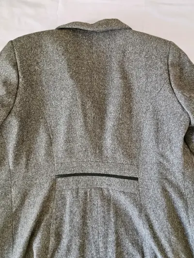 Abrigo gris para mujer - miniatura 3