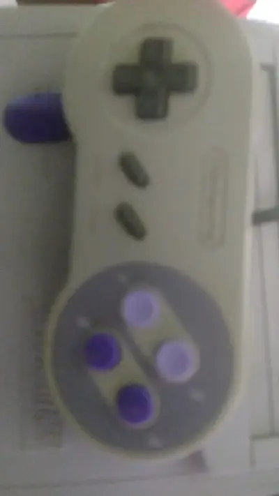 Consola Super Nintendo con control original - miniatura 2
