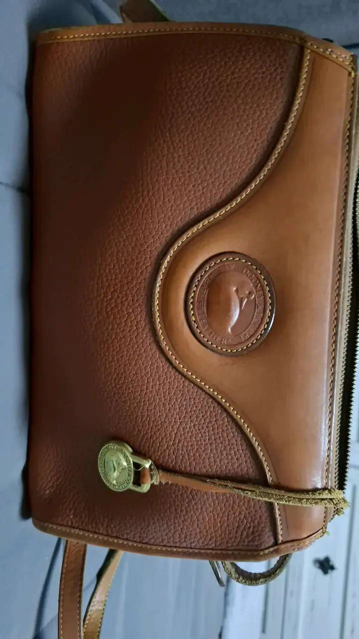 Bolso de cuero marrón estilo vintage