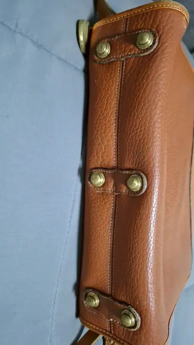 Bolso de cuero marrón estilo vintage - miniatura 3