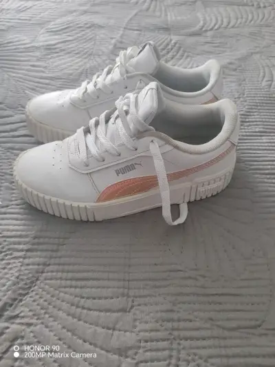 Zapatillas blancas Puma para niños talla 33 - miniatura 2