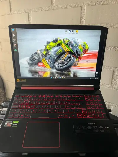 Notebook Acer Nitro 5 - miniatura 1