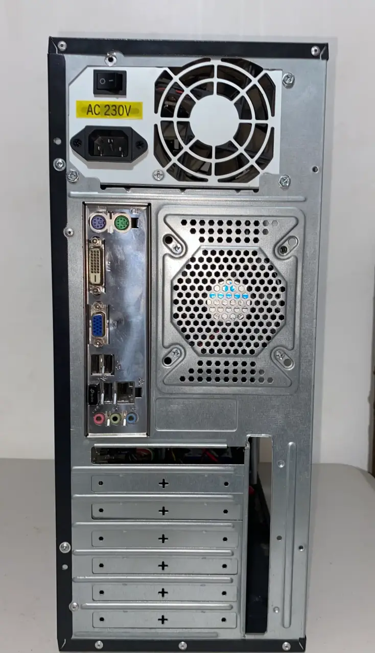 Computador de Escritorio con i7 - 3