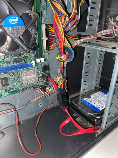 Computador de Escritorio con i7 - miniatura 4