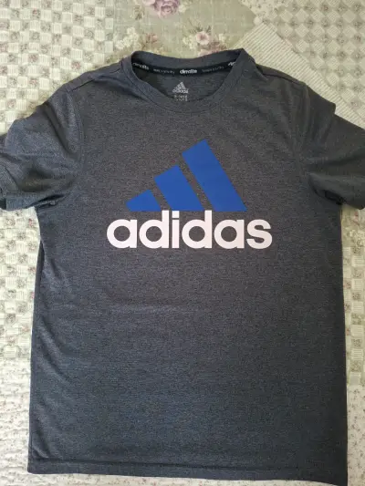 Polera deportiva gris Adidas Climalite para niño - miniatura 1