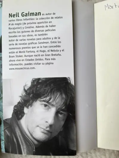 Libro 'El Libro del Cementerio' de Neil Gaiman - miniatura 2