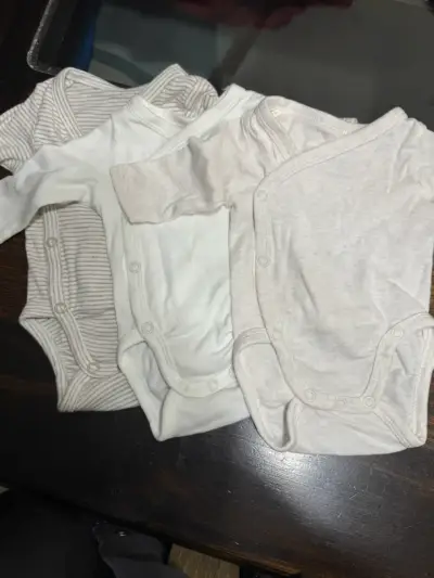 Set de 3 bodies de algodón para bebé H&M - miniatura 1