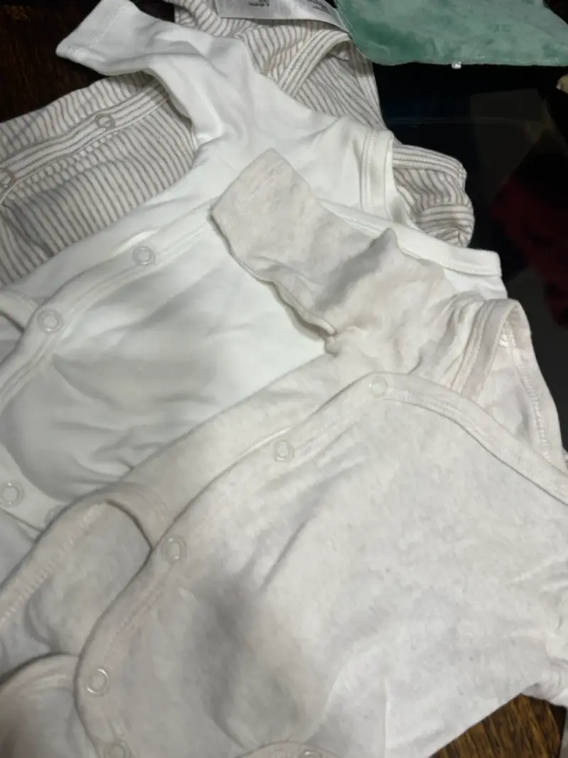 Set de 3 bodies de algodón para bebé H&M - 2