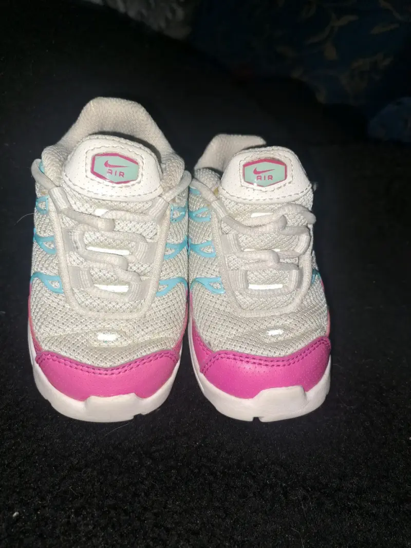 Zapatillas deportivas para niños Nike Air color blanco y rosa - 1