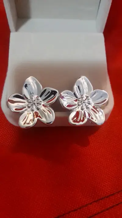 Aros de baño plata en forma de flor - miniatura 2
