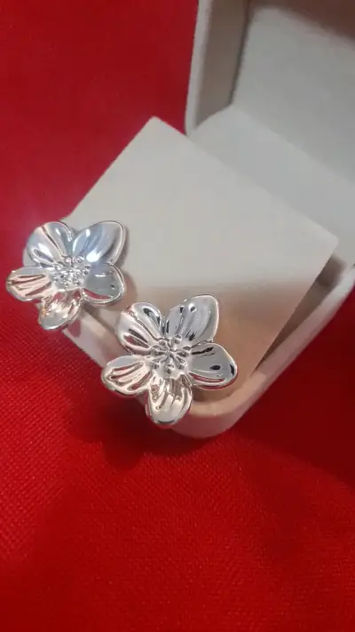 Aros de baño plata en forma de flor - miniatura 4