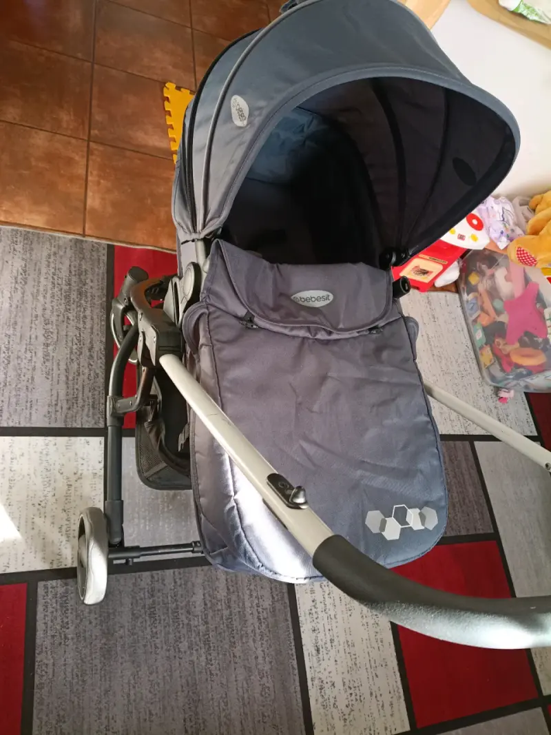 Coche de bebé Bebeconfort con silla de auto - 4
