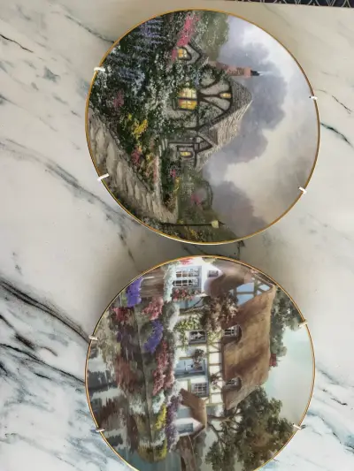 Platos decorativos de porcelana con diseño de cabañas - miniatura 3
