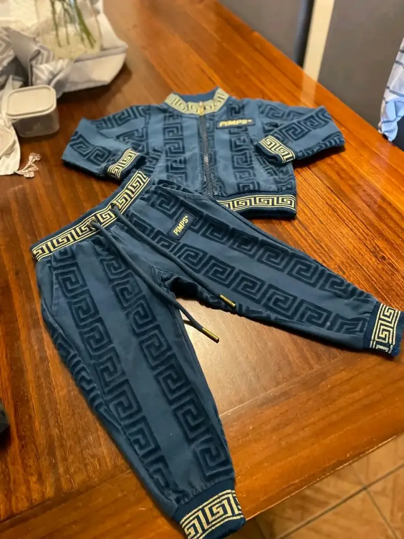 Conjunto de ropa para bebé con diseños variados - 4