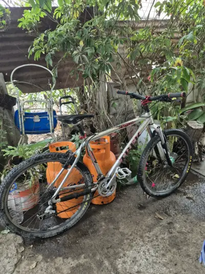 Bicicleta de montaña Trek 4500 aluminio update - miniatura 1