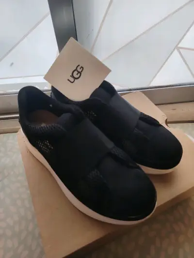 Zapatillas deportivas negras UGG para mujer - miniatura 1